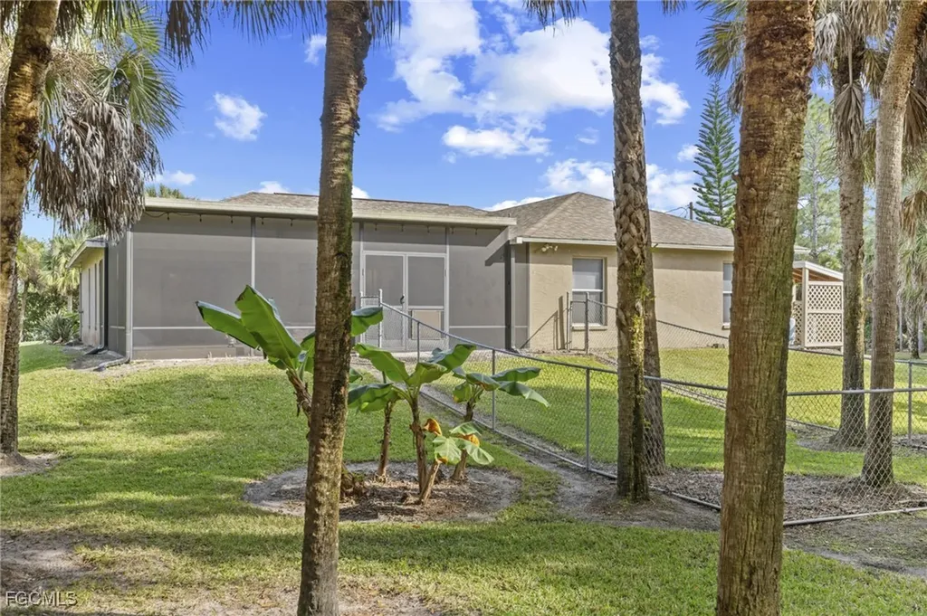 711 12th Street NE Naples FL 34120