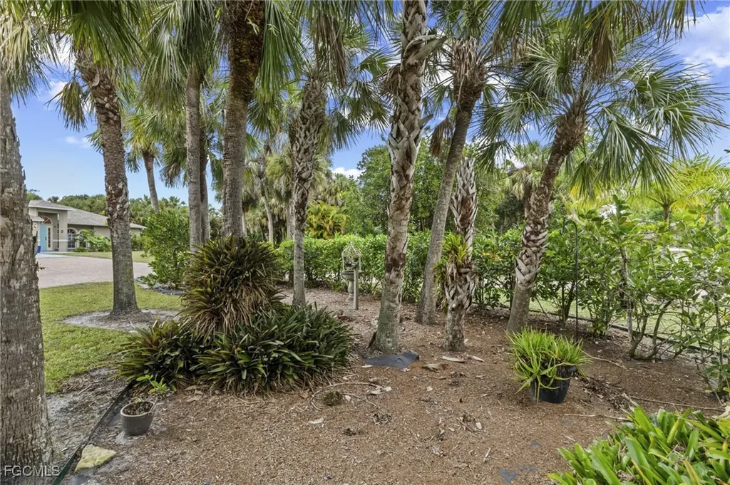 711 12th Street NE Naples FL 34120