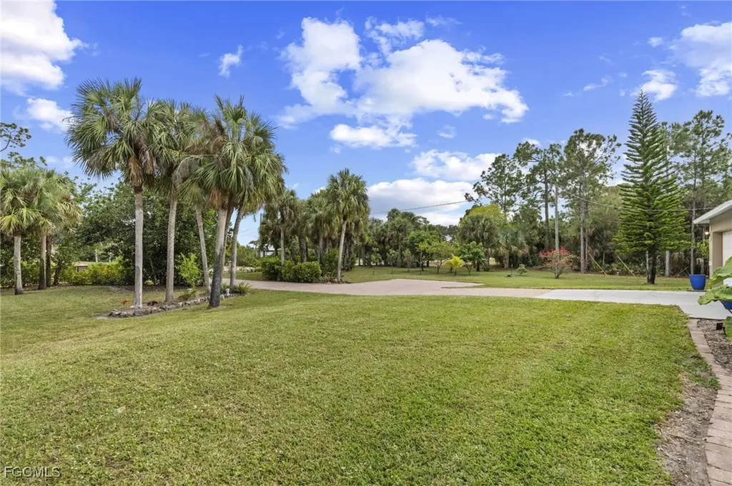 711 12th Street NE Naples FL 34120
