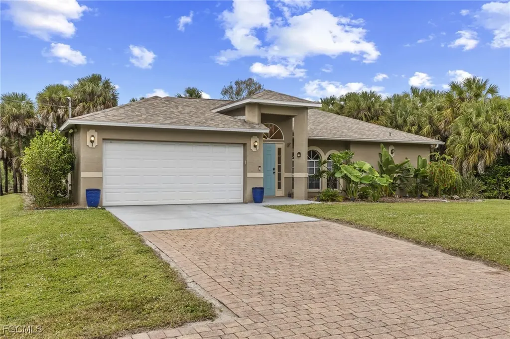 711 12th Street NE Naples FL 34120