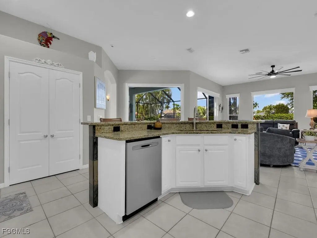 8951 Abbotsford Terrace Fort Myers FL 33912