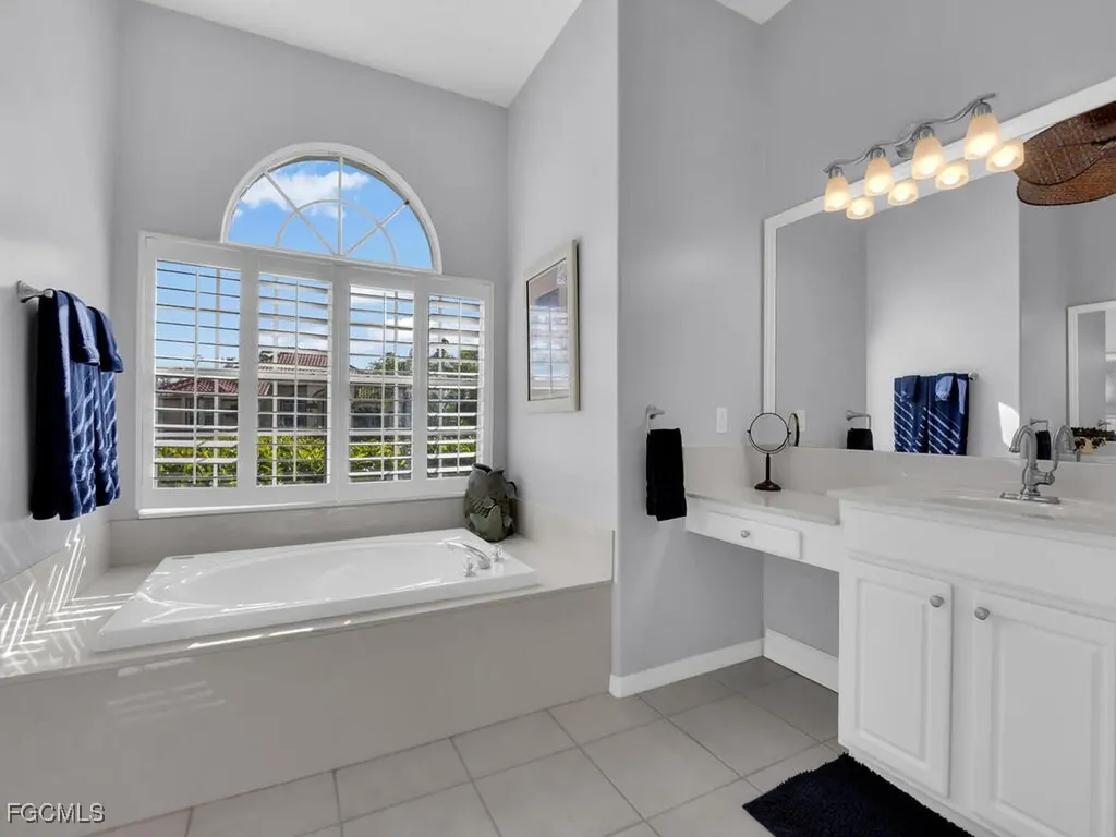8951 Abbotsford Terrace Fort Myers FL 33912