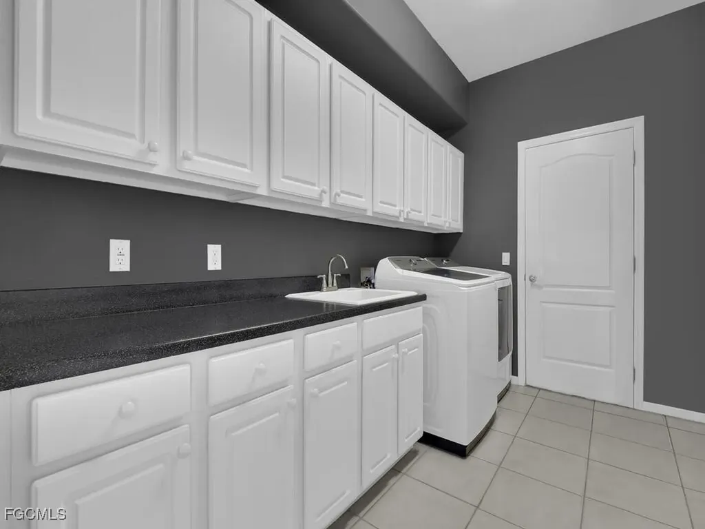 8951 Abbotsford Terrace Fort Myers FL 33912