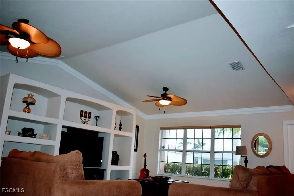 1823 SW 39th Street Cape Coral FL 33914