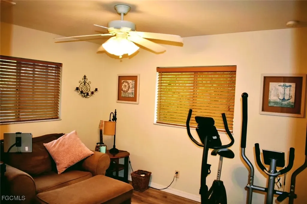 1823 SW 39th Street Cape Coral FL 33914