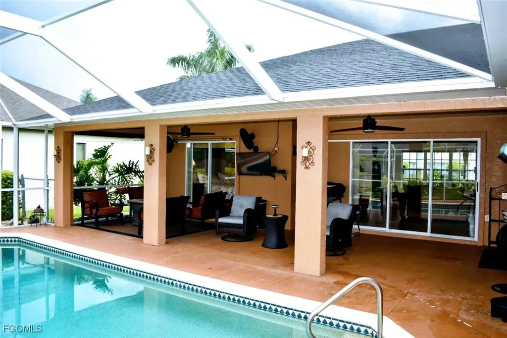 1823 SW 39th Street Cape Coral FL 33914