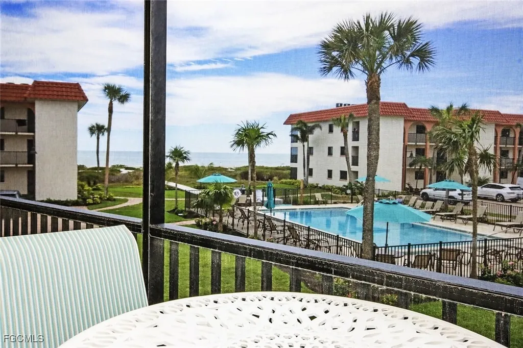 671 E Gulf Drive Sanibel FL 33957