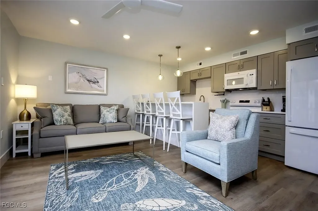 671 E Gulf Drive Sanibel FL 33957