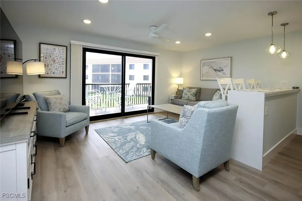 671 E Gulf Drive Sanibel FL 33957