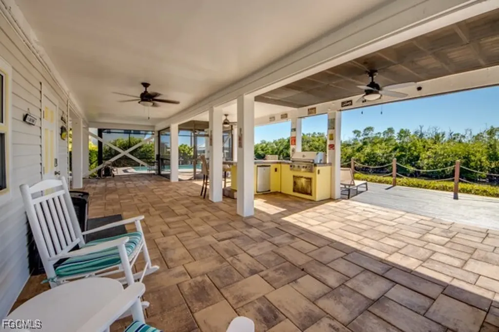 4041 Galt Island Avenue St. James City FL 33956