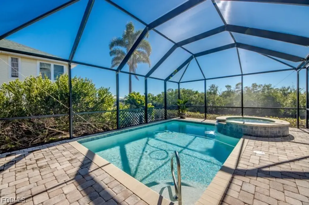 4041 Galt Island Avenue St. James City FL 33956