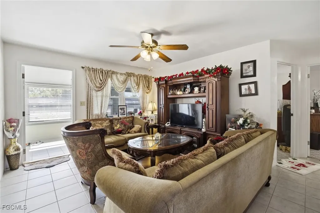 2431 Hunter Terrace Fort Myers FL 33901