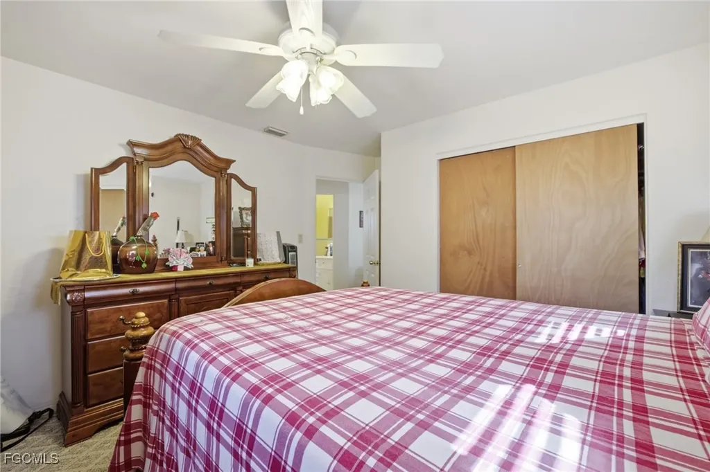 2431 Hunter Terrace Fort Myers FL 33901