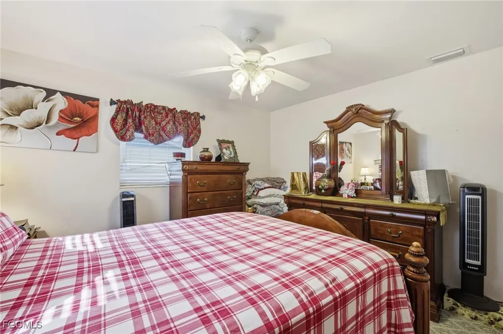 2431 Hunter Terrace Fort Myers FL 33901