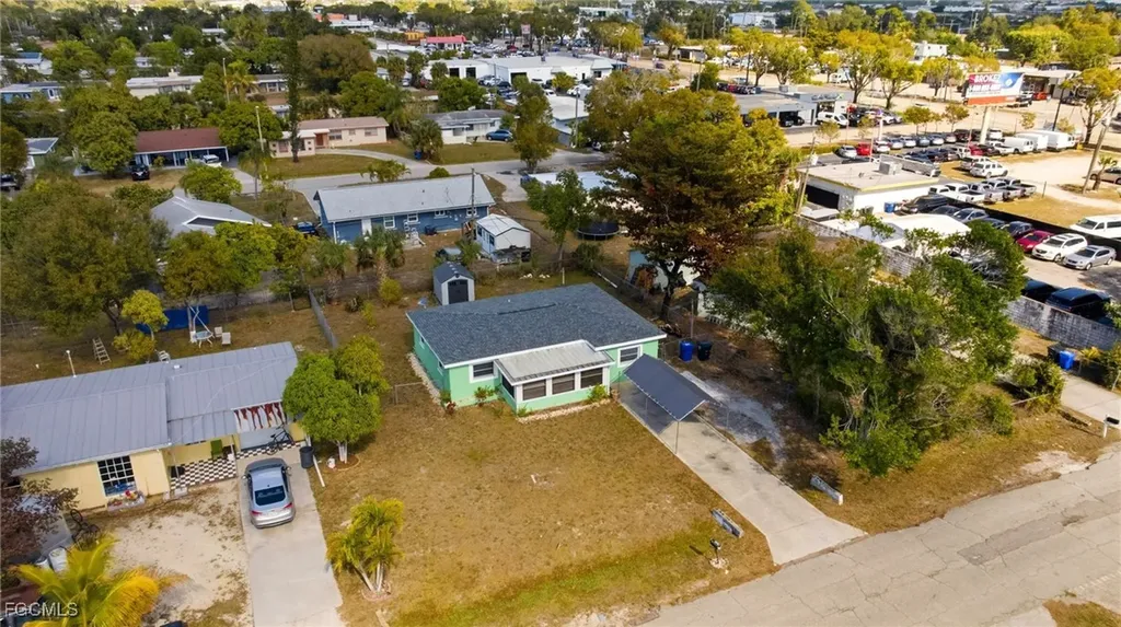 2431 Hunter Terrace Fort Myers FL 33901