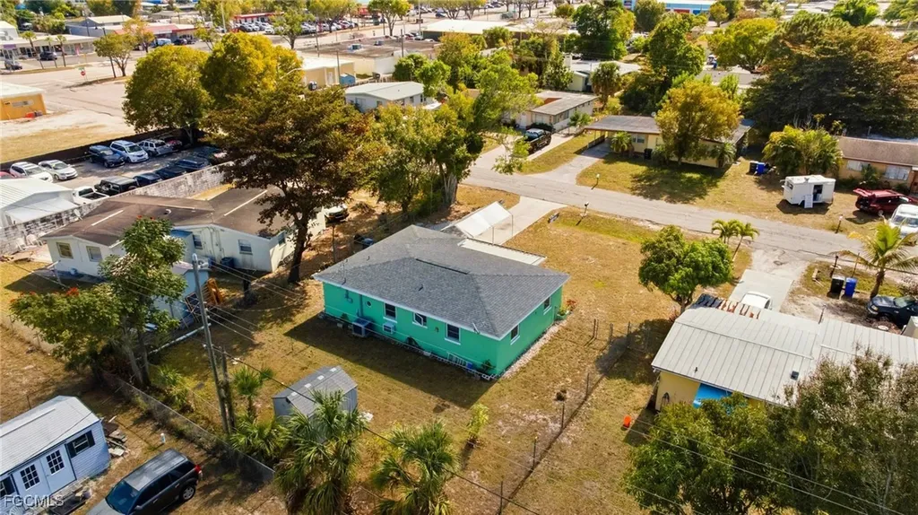 2431 Hunter Terrace Fort Myers FL 33901
