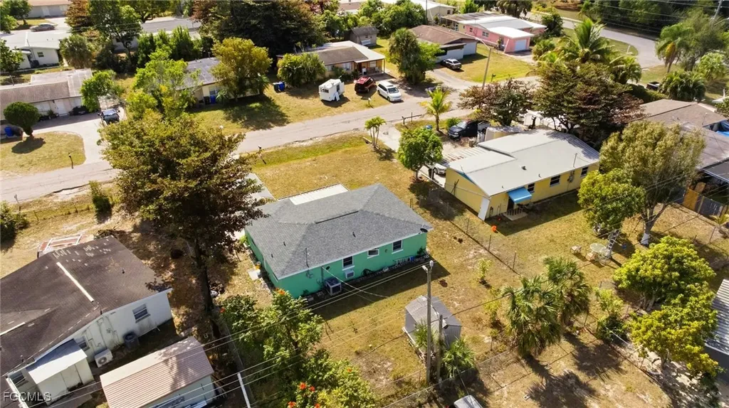 2431 Hunter Terrace Fort Myers FL 33901