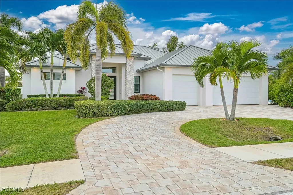 1608 Beach Parkway W Cape Coral FL 33914