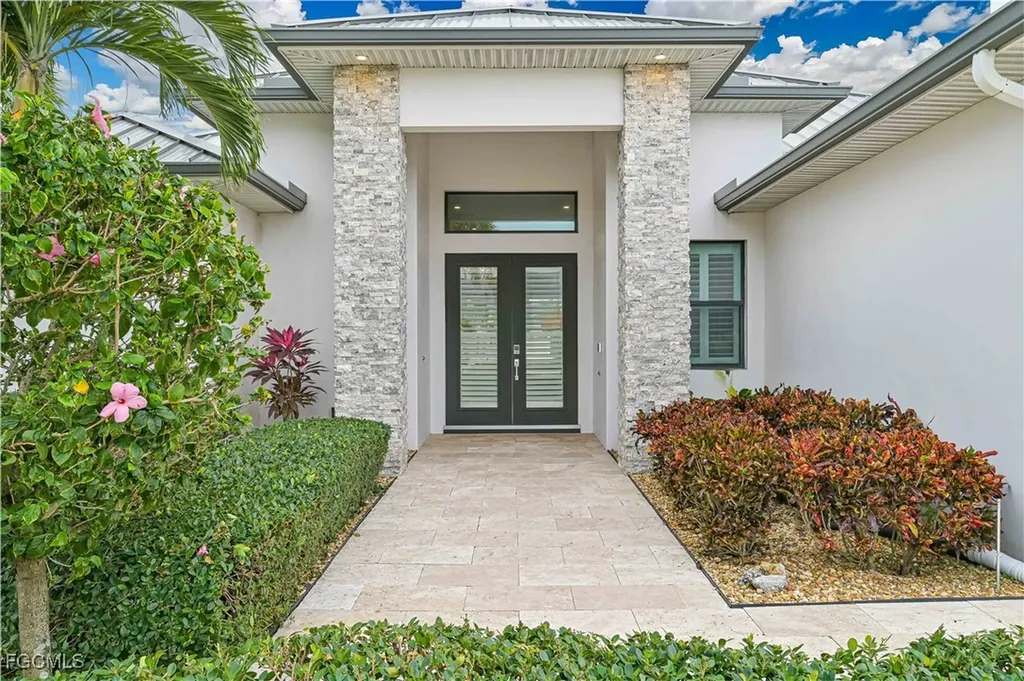 1608 Beach Parkway W Cape Coral FL 33914