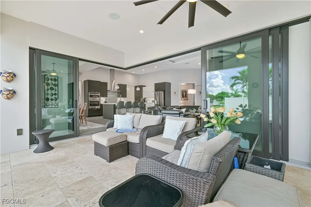 1608 Beach Parkway W Cape Coral FL 33914