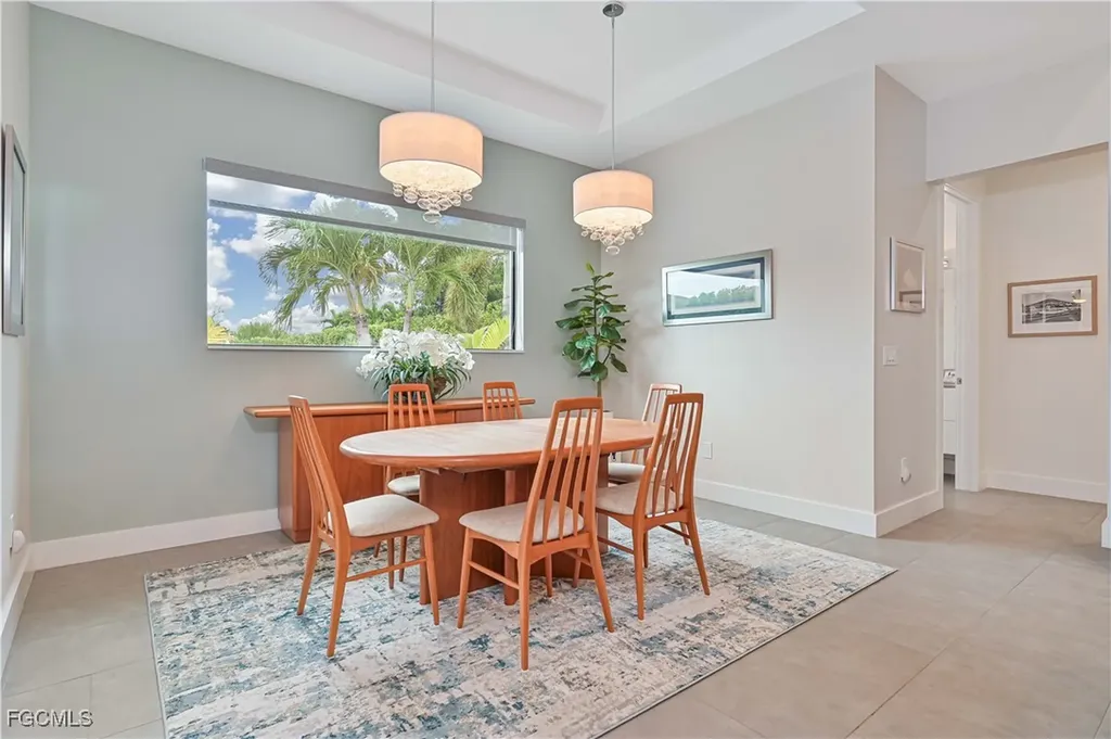 1608 Beach Parkway W Cape Coral FL 33914
