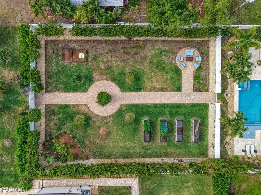 1608 Beach Parkway W Cape Coral FL 33914