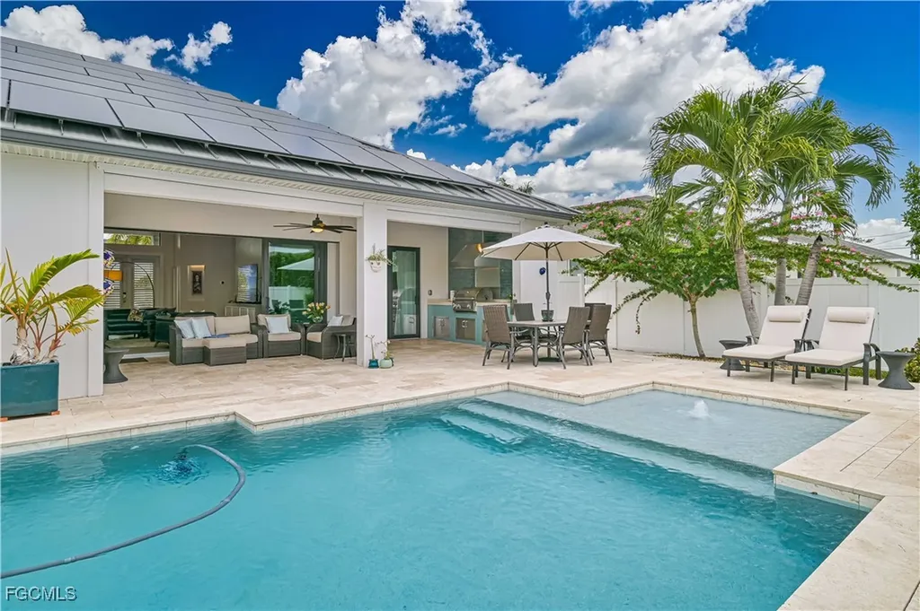 1608 Beach Parkway W Cape Coral FL 33914