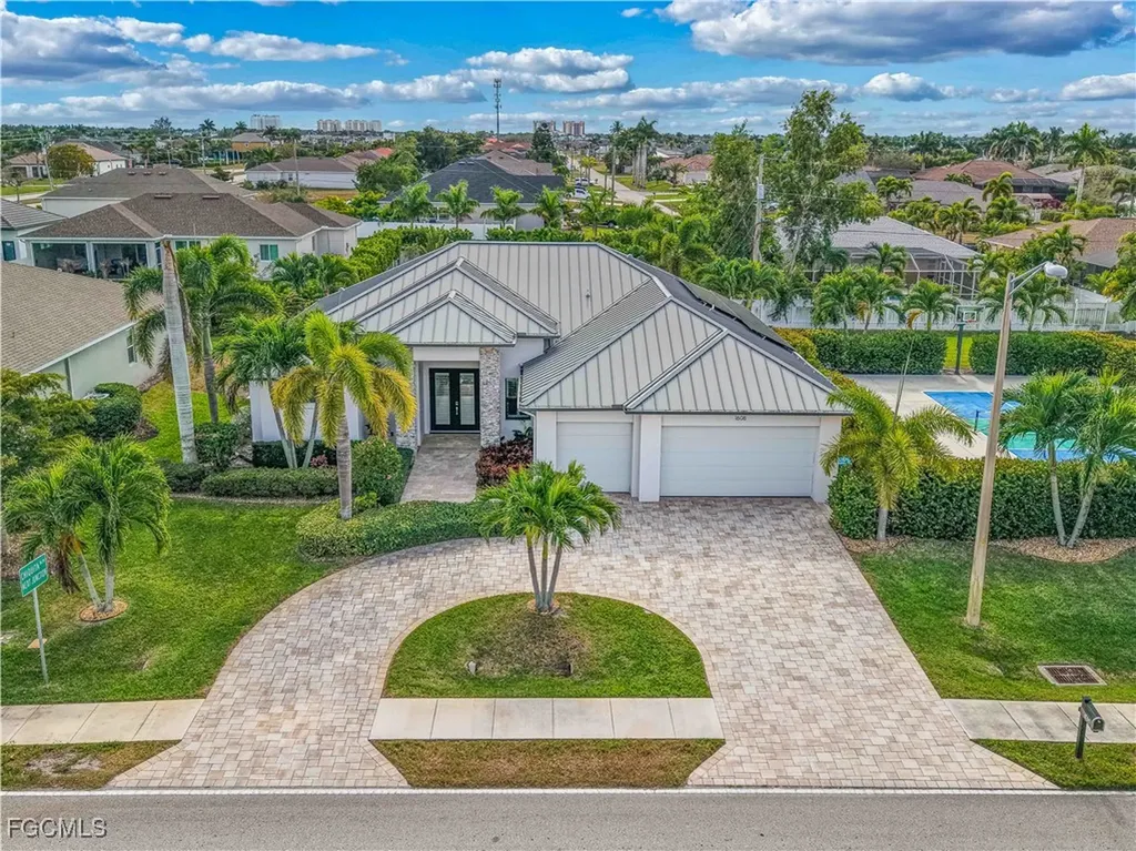 1608 Beach Parkway W Cape Coral FL 33914