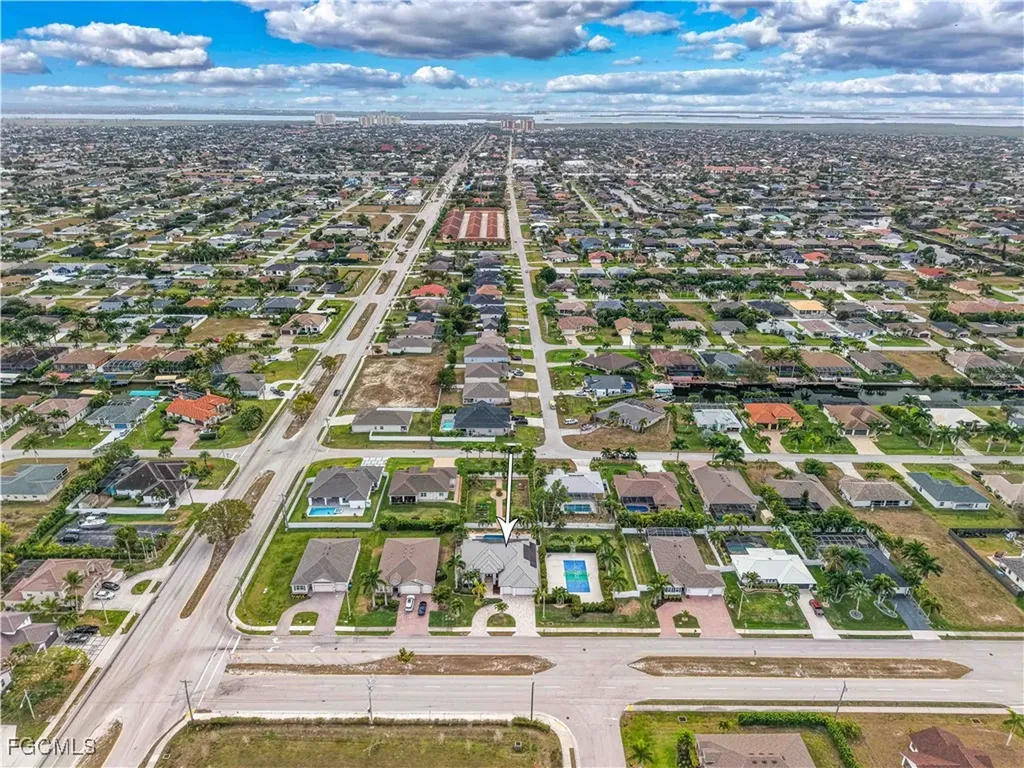 1608 Beach Parkway W Cape Coral FL 33914