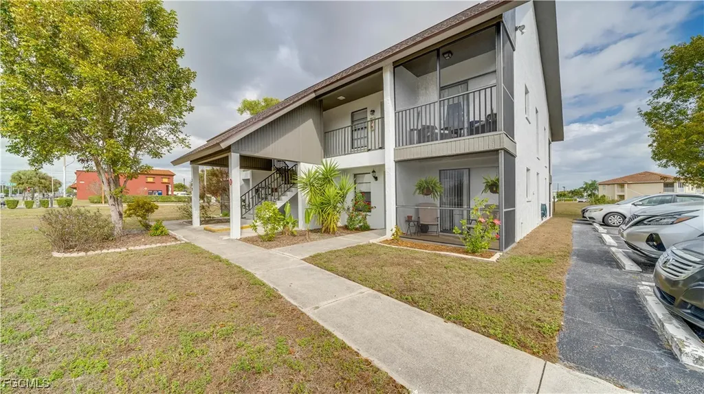 309 Nicholas Parkway W Cape Coral FL 33991