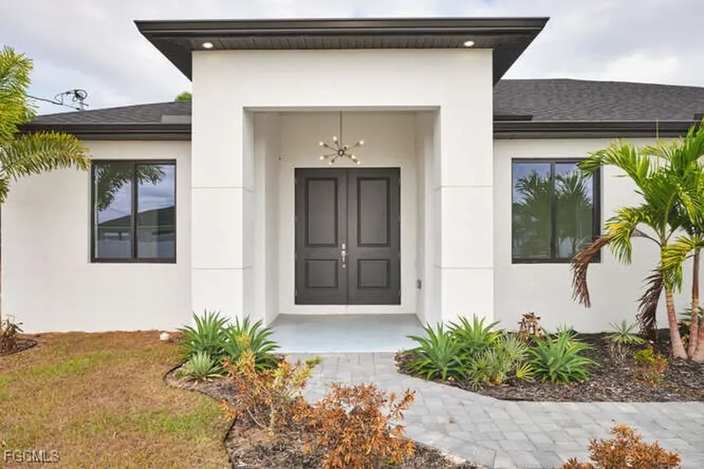 1513 NE 23rd Street Cape Coral FL 33909
