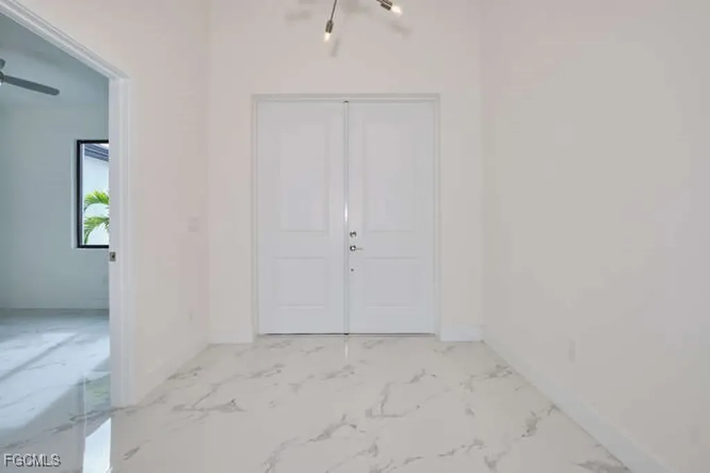 1513 NE 23rd Street Cape Coral FL 33909