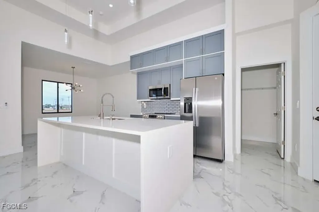 1513 NE 23rd Street Cape Coral FL 33909