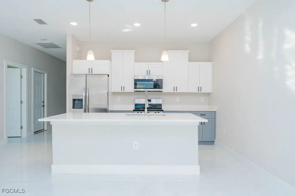 4417-4419 22nd Street SW Lehigh Acres FL 33973