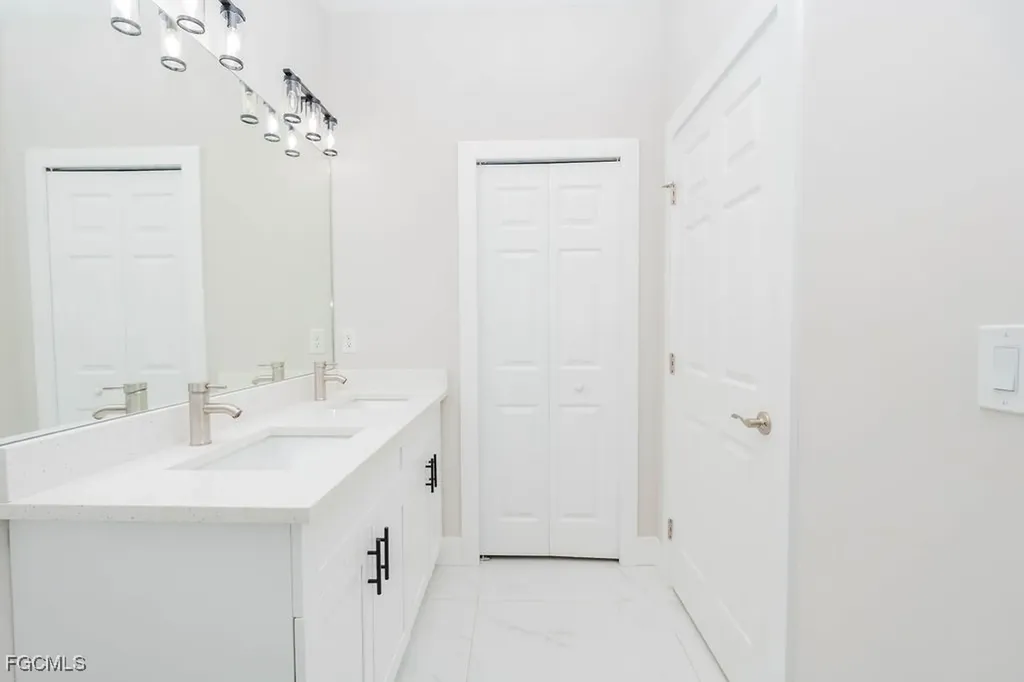 4417-4419 22nd Street SW Lehigh Acres FL 33973