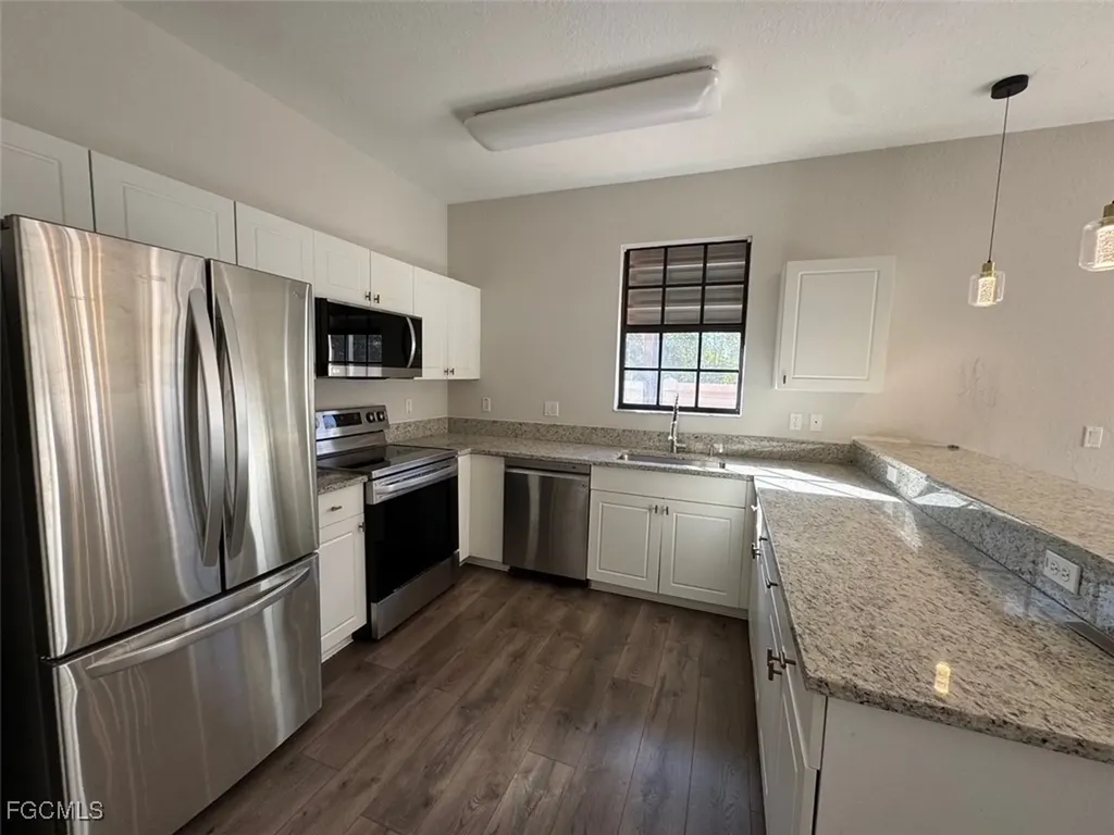 7322 Bristol Circle Naples FL 34120