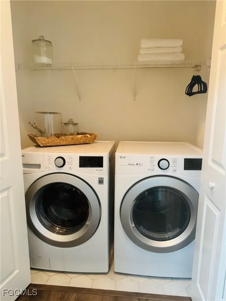 7322 Bristol Circle Naples FL 34120