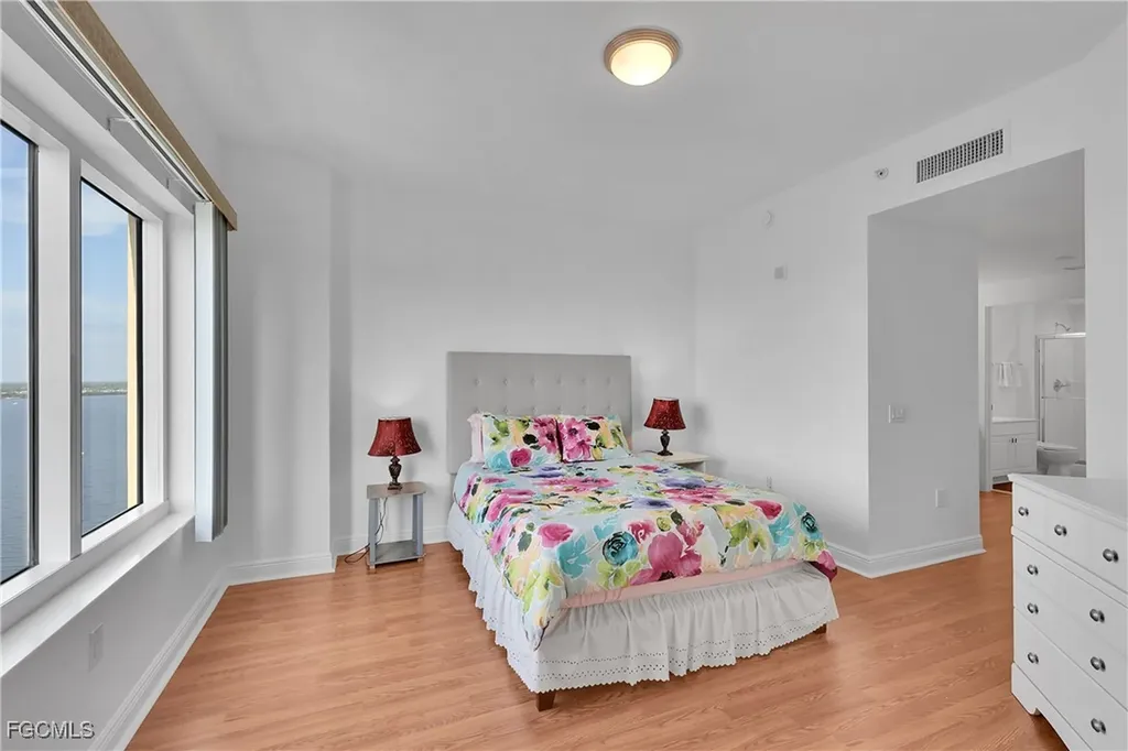 2745 1st Street Fort Myers FL 33916