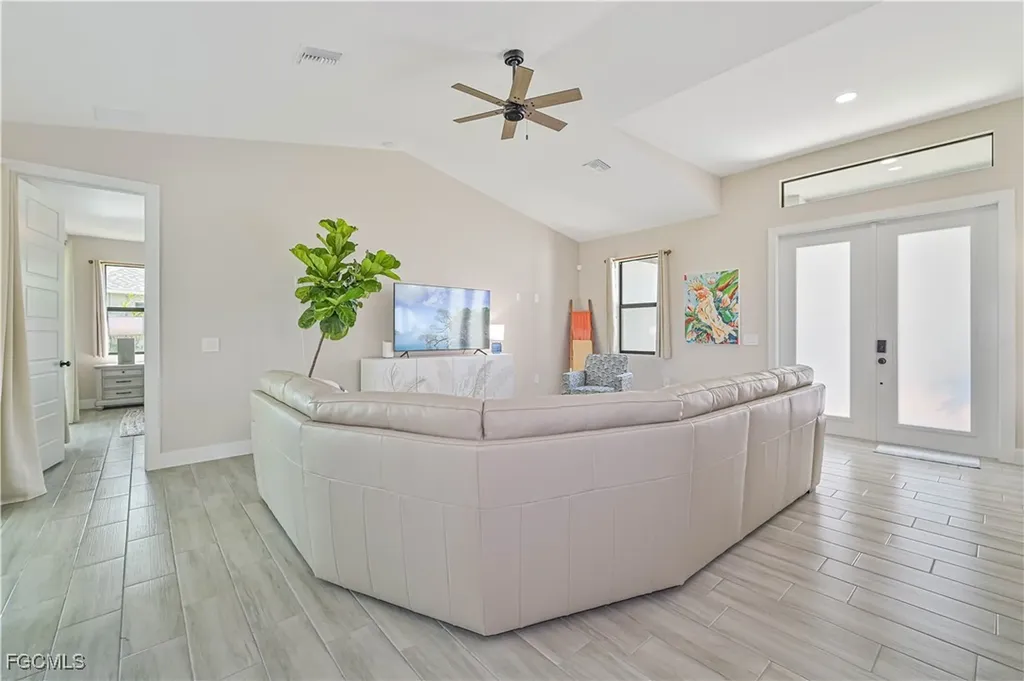 1137 SW 29th Terrace Cape Coral FL 33914