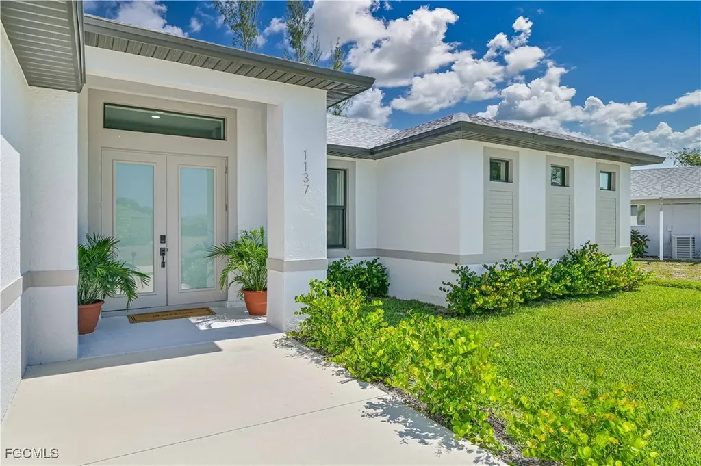 1137 SW 29th Terrace Cape Coral FL 33914