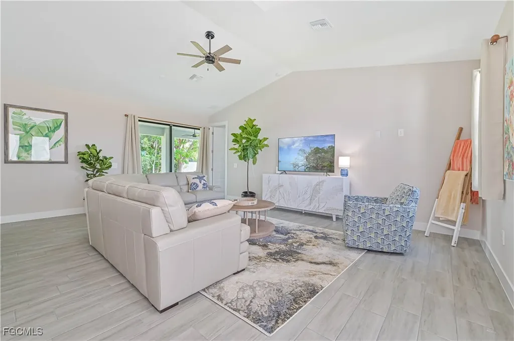 1137 SW 29th Terrace Cape Coral FL 33914