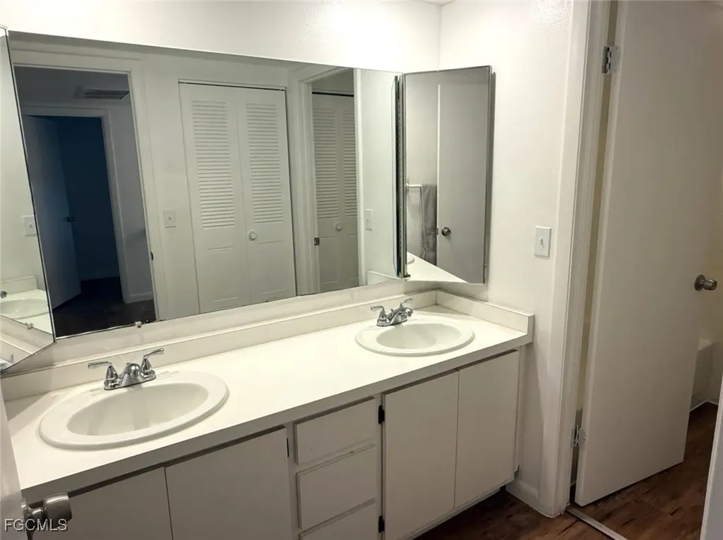 1406 Park Shore Circle Fort Myers FL 33901