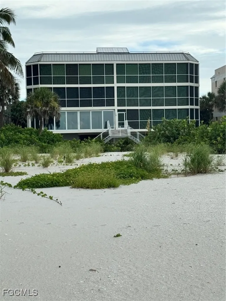 3001 W Gulf Drive Sanibel FL 33957