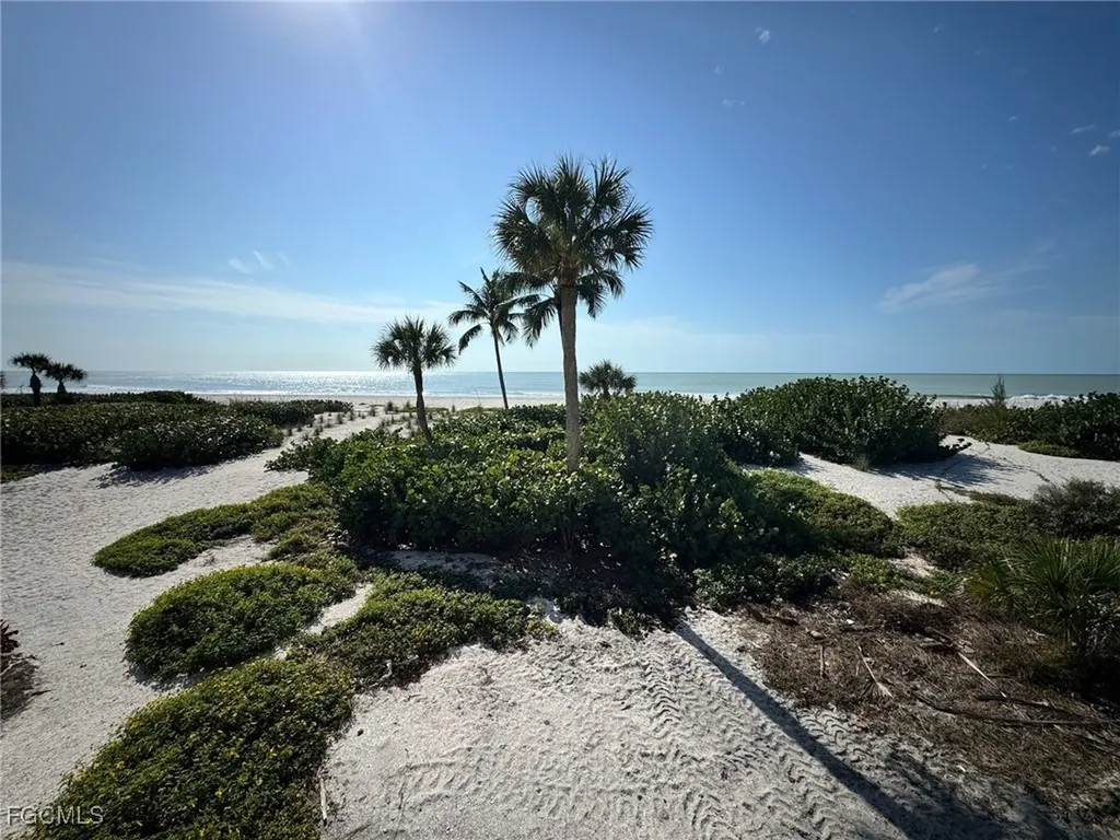 3001 W Gulf Drive Sanibel FL 33957