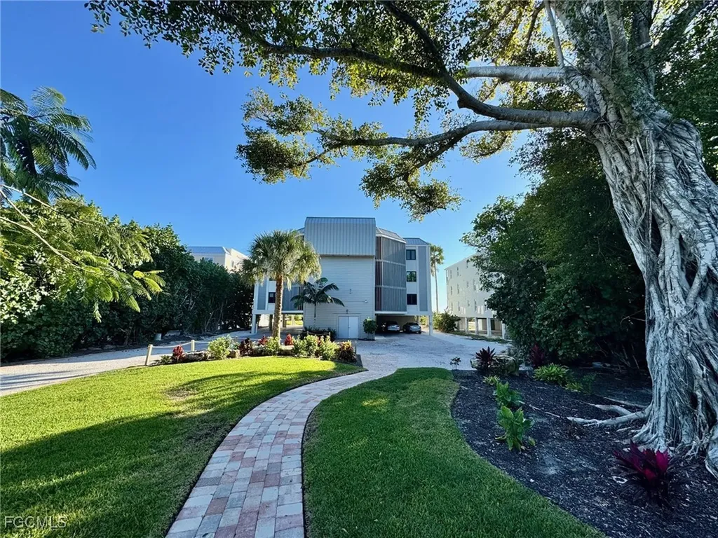 3001 W Gulf Drive Sanibel FL 33957