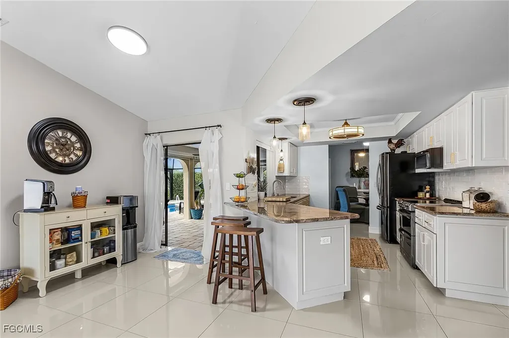 1102 SE 21st Avenue Cape Coral FL 33990