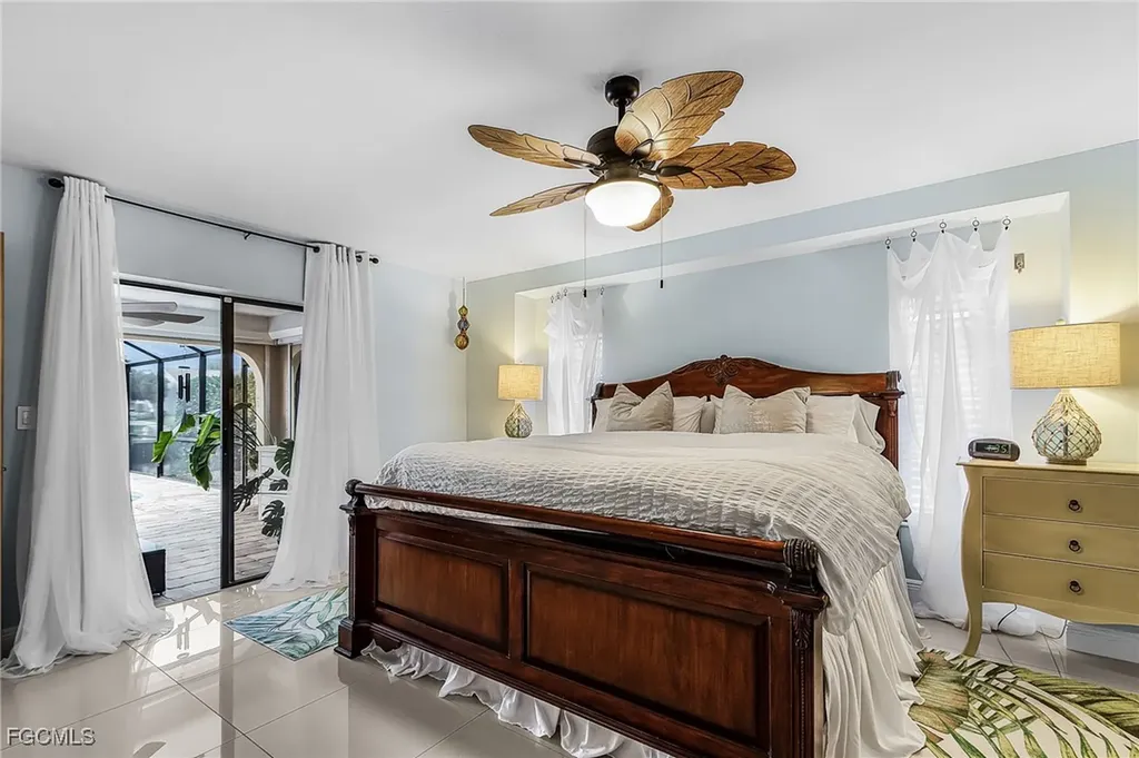 1102 SE 21st Avenue Cape Coral FL 33990