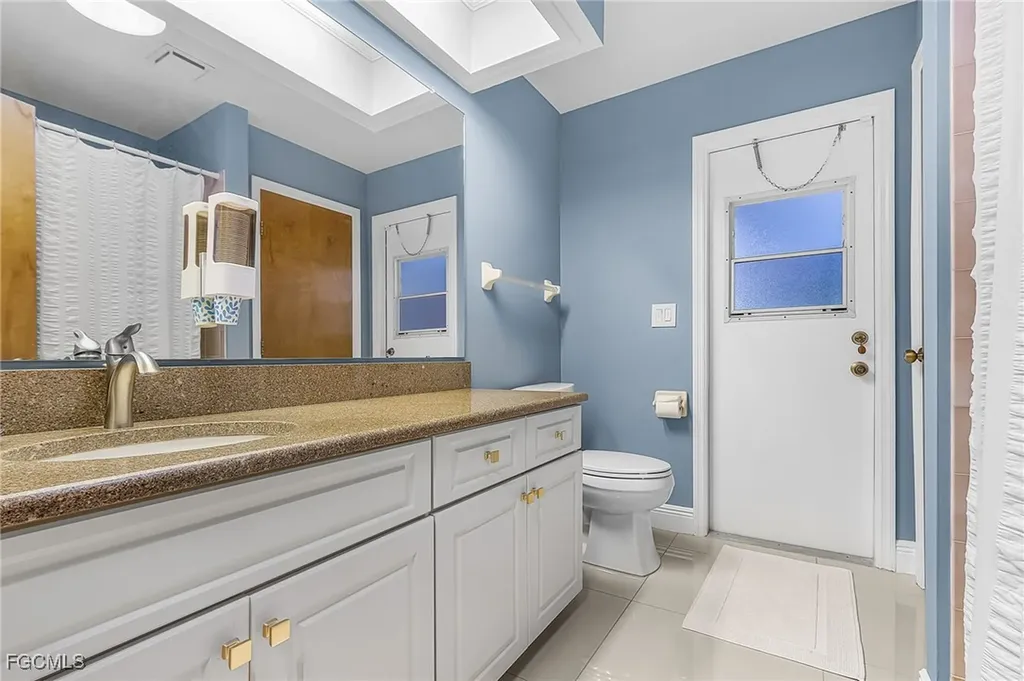 1102 SE 21st Avenue Cape Coral FL 33990