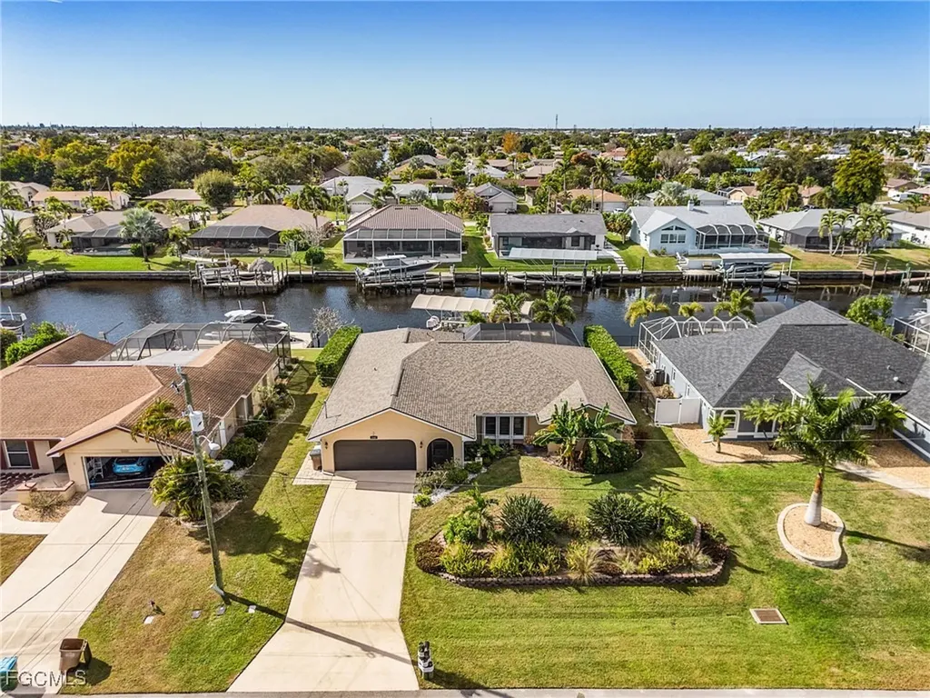 1102 SE 21st Avenue Cape Coral FL 33990