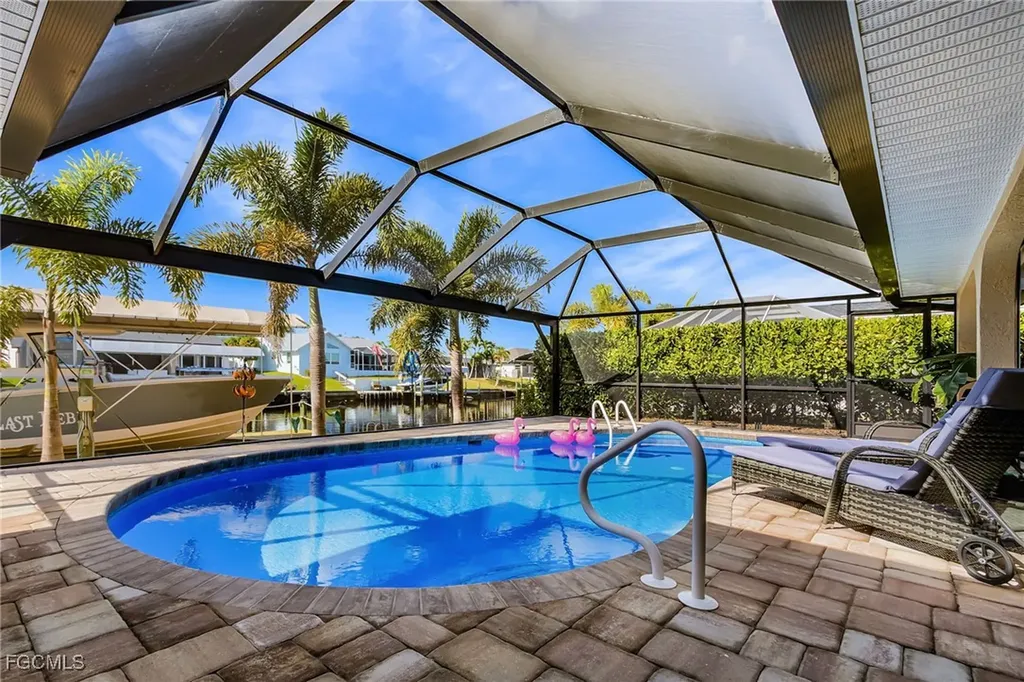 1102 SE 21st Avenue Cape Coral FL 33990